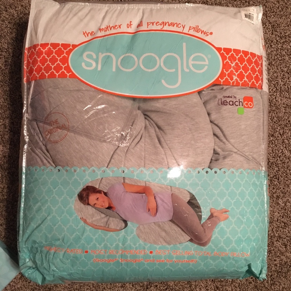BRAND nEw Snoogle W/ super soft jersey knit cover